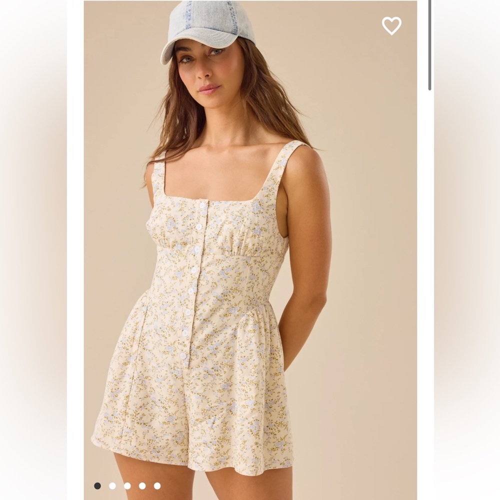 New with tags Altar’d state Lauren floral romper